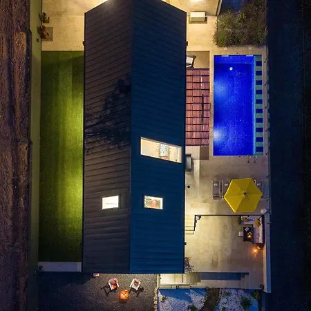 Agra With Pool By Portugal Active