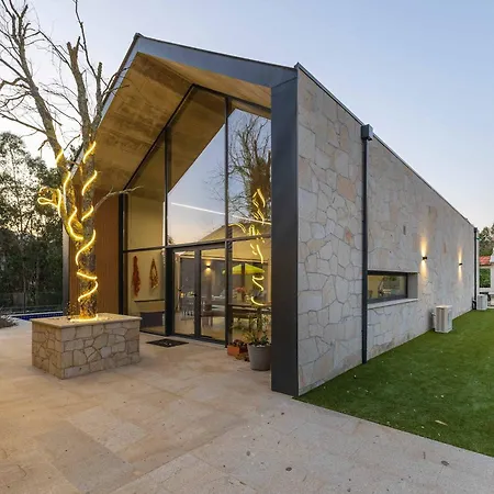 Agra With Pool By Portugal Active Ferienhaus